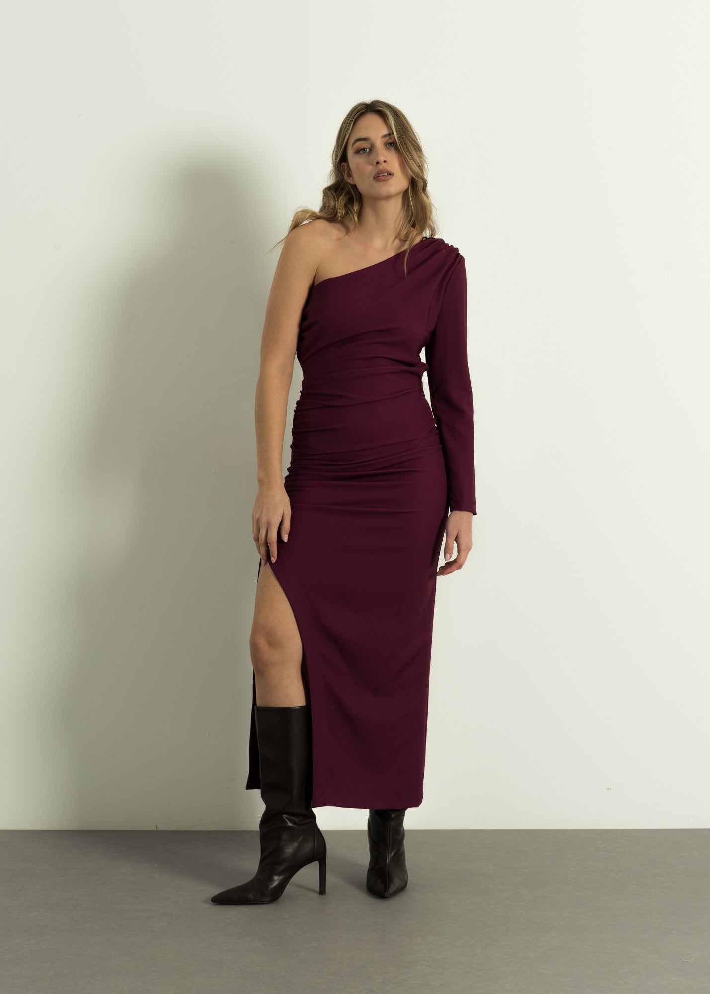 VESTIDO MIDI ASIMETRICO