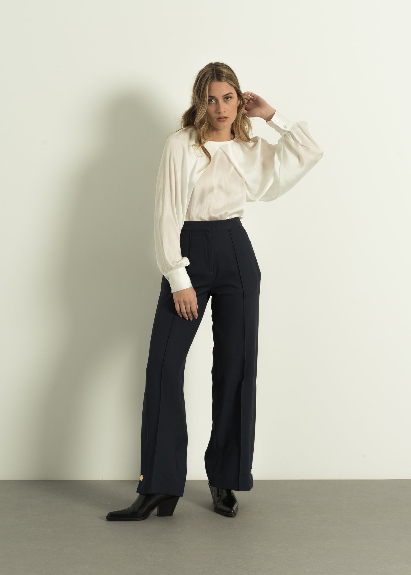 PANTALON BOTON DORADO