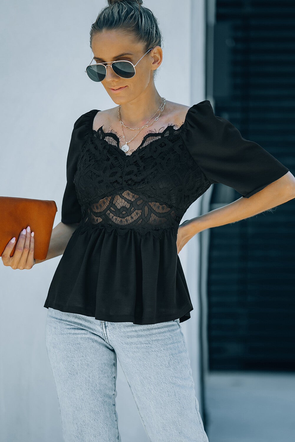 Top peplum con encaje