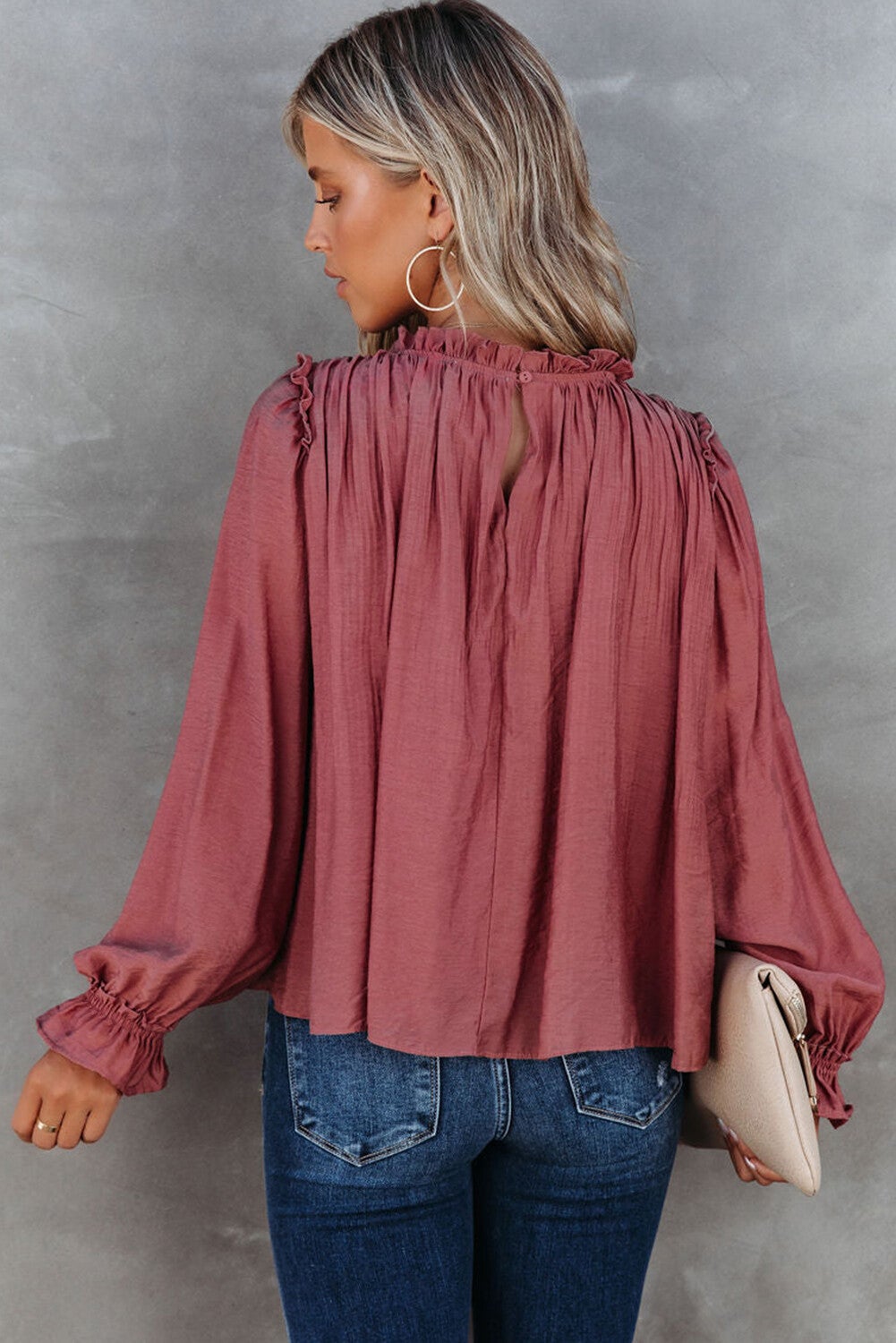 Blusa con volantes