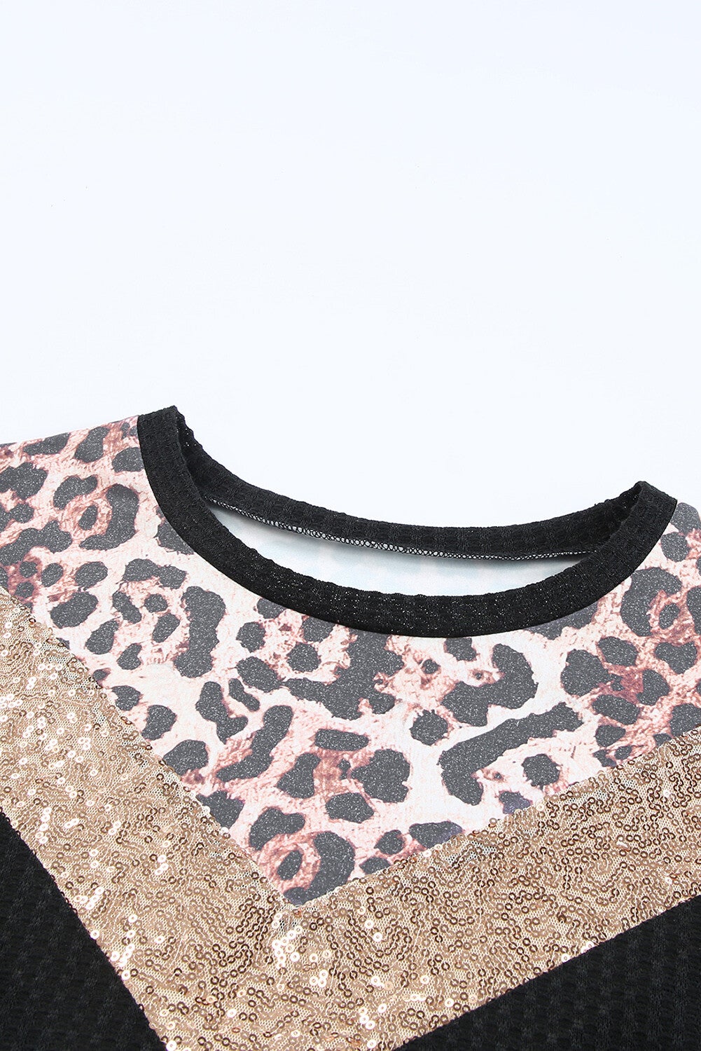 Camiseta con lentejuelas de leopardo