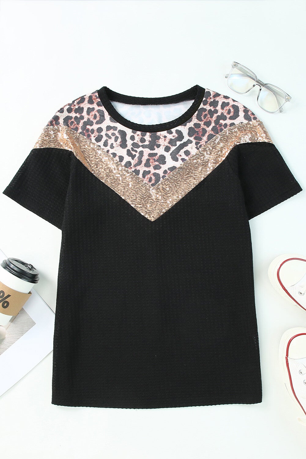 Camiseta con lentejuelas de leopardo