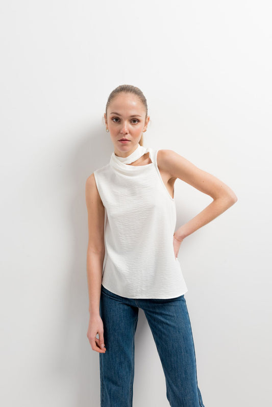 BLUSA CUT OUT